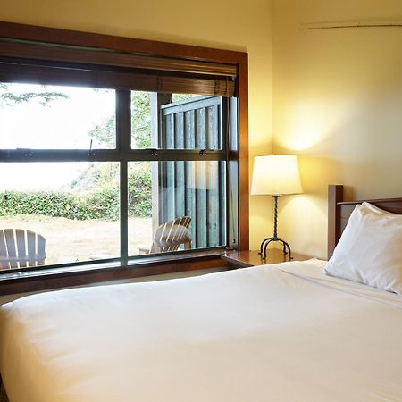 Middle Beach Lodge トフィーノ エクステリア 写真